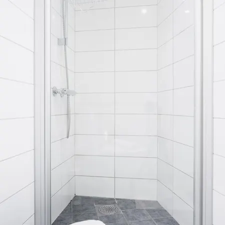 Urban - 3br With Balcony And Teracce Apartment *